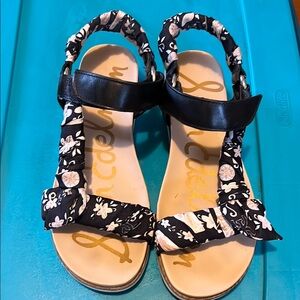 Sam Edelman Black and White Sandals with Elastic Straps